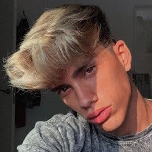 Ricki Rosa - Profession, Biography, Birthdate, Family, Wiki & More