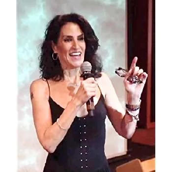 Rosa Salazar Arenas - Age, Bio, Birthdate, Family, Networth & More