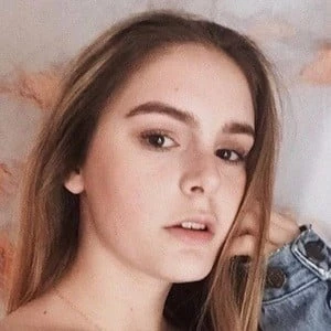 Holly Rose - Income, Birthday, Family, Bio, Networth & More