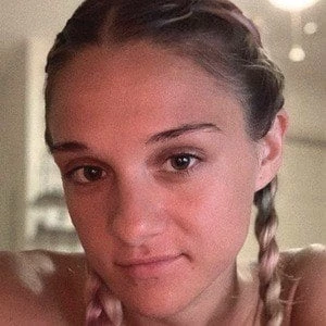 Regina Rose Biography