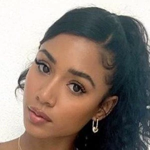 Ally Rossel Biography