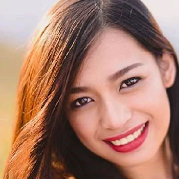 Roxanne Bastian - Age, Bio, Birthdate, Family, Networth & More