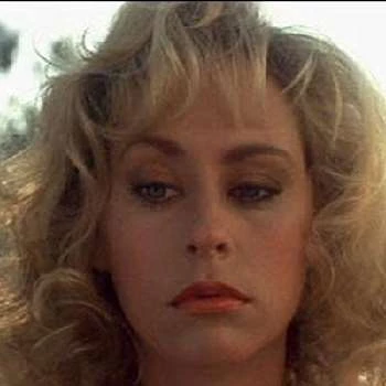 Roxanne Kernohan Biography