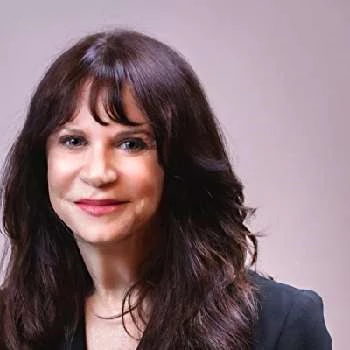 Roxanne Raye - Birthplace, Bio, Wiki, Birthday, Family, Networth & More