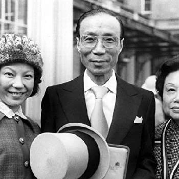 Run Run Shaw Biography
