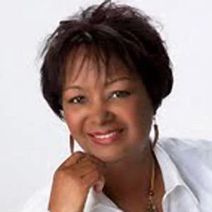 Rachel Renee Russell Biography