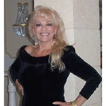 Ruth Landers - Income, Birthday, Family, Bio, Networth & More