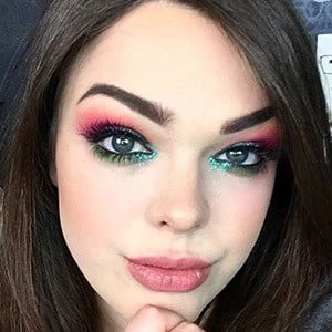 Alexandria Ryan Biography