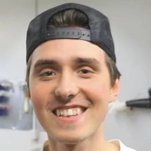 Simon Sörensen - Family, Bio, Birthday, Family, Income & More