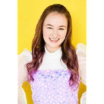 Sabrina Glow - Age, Bio, Birthdate, Family, Networth & More