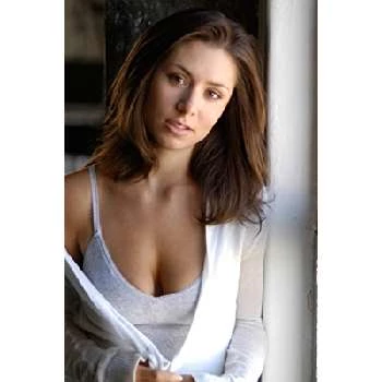 Sabrina Jàvor - Height, Bio, Wiki, Family, Birthplace, Networth & More