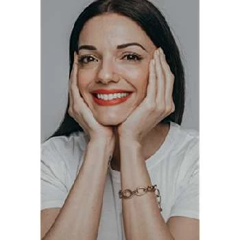 Sabrina Praga - Age, Bio, Birthdate, Family, Networth & More