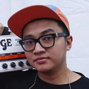 Dochi Sadega - Age, Bio, Birthdate, Family, Networth & More