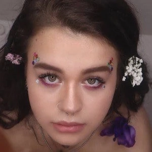 Sadsabrina - Biography, Birthday, Wiki, Family, Networth & More