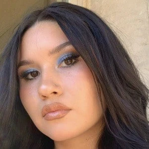 Dezi Saenz - Birthplace, Bio, Wiki, Birthday, Family, Networth & More