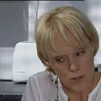 Sally Dynevor - Birthplace, Bio, Wiki, Birthday, Family, Networth & More