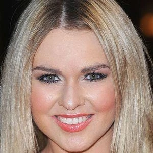 Zoe Salmon - Wiki, Family, Bio, Birthdate, Networth & More