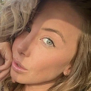 Fanny Salvat - Wiki, Bio, Networth, Birthdate, Family & More