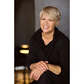 Samantha Grant - Age, Bio, Birthdate, Family, Networth & More