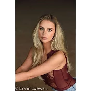 Samantha Helt - Age, Bio, Birthdate, Family, Networth & More