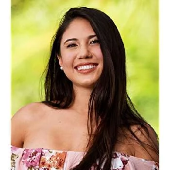 Samantha Hoffman - Age, Bio, Birthdate, Family, Networth & More