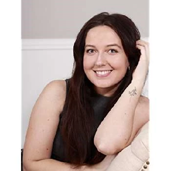 Samantha McCall - Age, Bio, Birthdate, Family, Networth & More