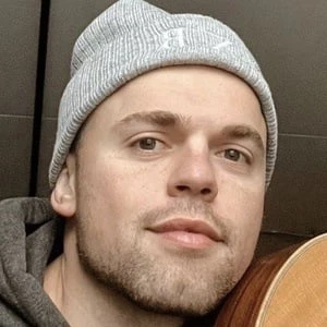 Sammy Arriaga - Family, Bio, Birthday, Family, Income & More