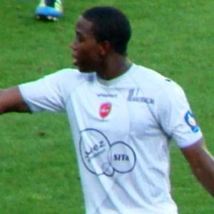 Carlos Sánchez - Biography, Birthdate, Family, Networth & More