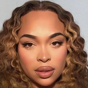 Heather Sanders - Birthdate, Age, Family, Bio, Networth & More