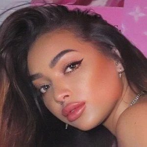 Taylor Sanders Biography