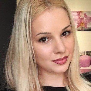 Sandra N. - Birthdate, Age, Family, Bio, Networth & More