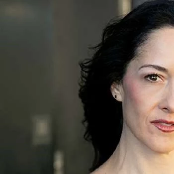 Santhe Tsetsilas - Age, Bio, Birthdate, Family, Networth & More