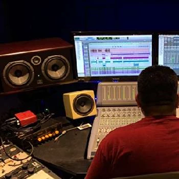 Santiago Cabriles - Age, Bio, Birthdate, Family, Networth & More