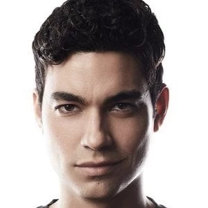Davi Santos Biography
