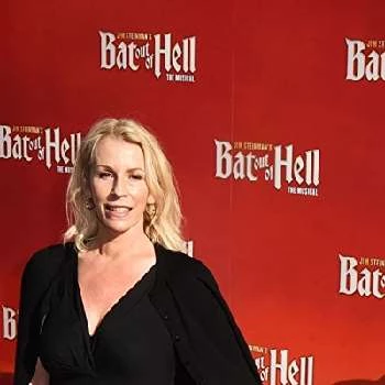 Sara Dallin Biography