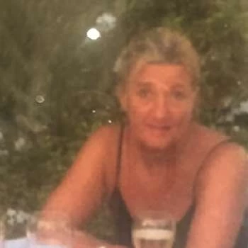 Sara Giles - Age, Bio, Birthdate, Family, Networth & More