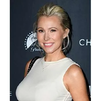 Sara Sanderson - Age, Height, Birthdate, Bio, Family, Networth & More