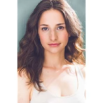 Sara Scur - Age, Bio, Birthdate, Family, Networth & More