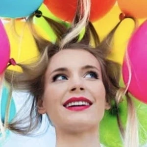 SaraBeautyCorner Biography