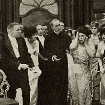 Sarah Adler - Age, Wiki, Birthdate, Bio, Networth, Family & More