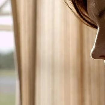 Sarah Coyle - Age, Bio, Birthdate, Family, Networth & More