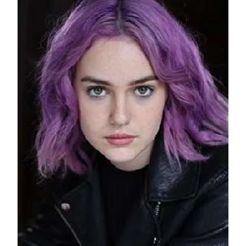 Sarah Giles - Age, Bio, Birthdate, Family, Networth & More