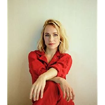 Sarah Goldberg - Family, Bio, Wiki, Dat of Birth, Networth & More