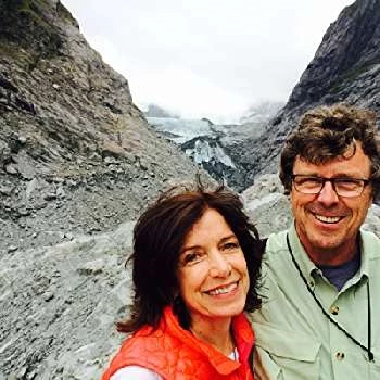 Sarah Holt - Age, Bio, Birthdate, Family, Networth & More