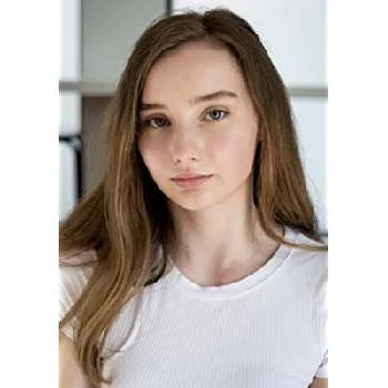 Sarah Lackie - Age, Bio, Birthdate, Family, Networth & More