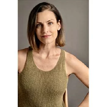 Sarah Lieving - Wiki, Bio, Birthdate, Networth, Family & More