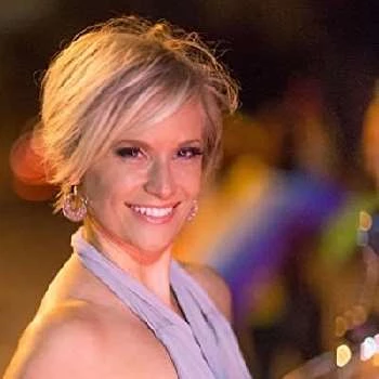 Sarah Light - Age, Bio, Birthdate, Family, Networth & More