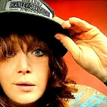 Sarah Martin - Bio, Networth, Family, Age, Birthdate & More