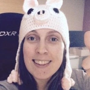 Sarinha - Wiki, Bio, Birthdate, Networth, Family & More