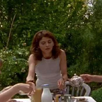 Sascha Laura Soydan - Age, Bio, Birthdate, Family, Networth & More